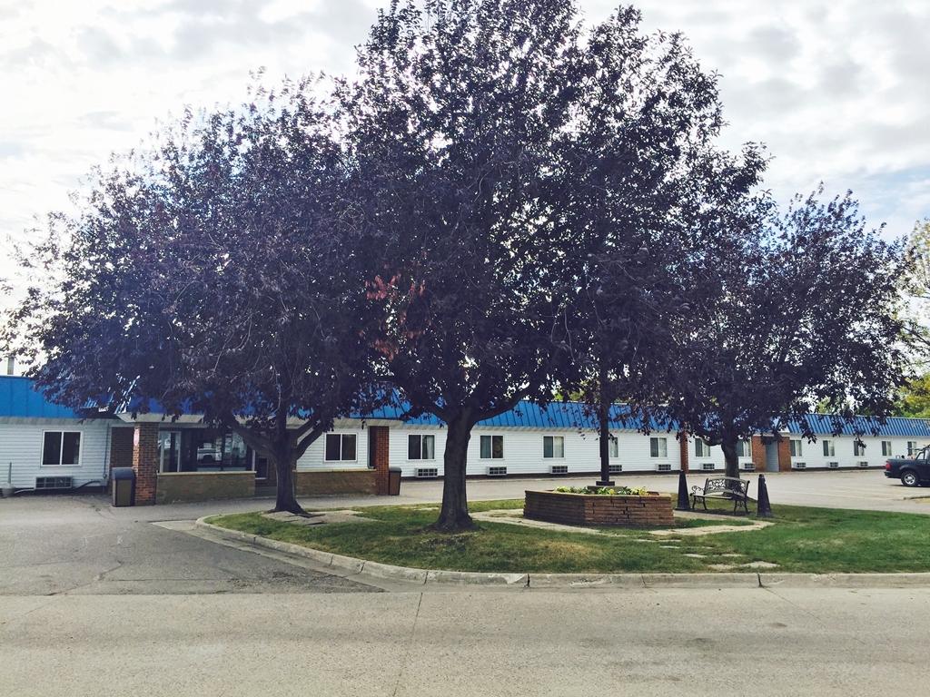 Americas Best Value Inn Grand Forks Exterior foto