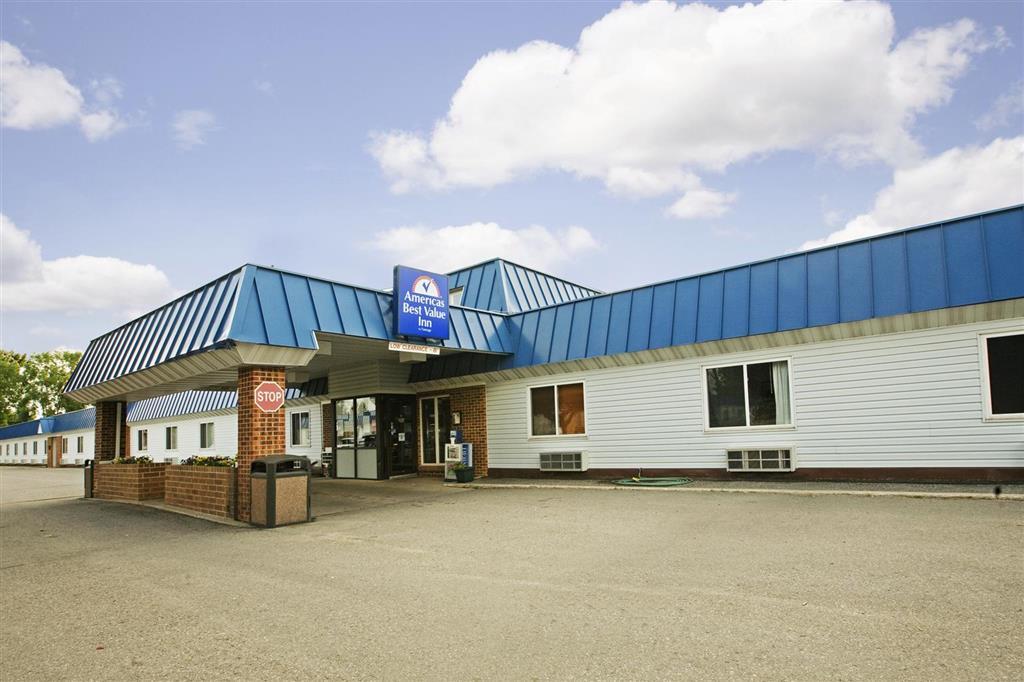Americas Best Value Inn Grand Forks Exterior foto