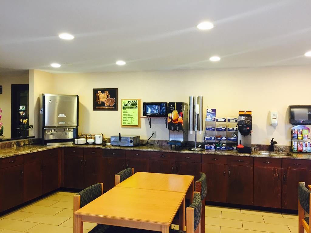 Americas Best Value Inn Grand Forks Exterior foto