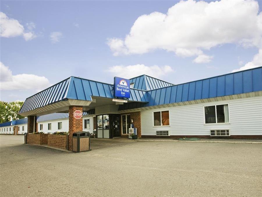 Americas Best Value Inn Grand Forks Exterior foto