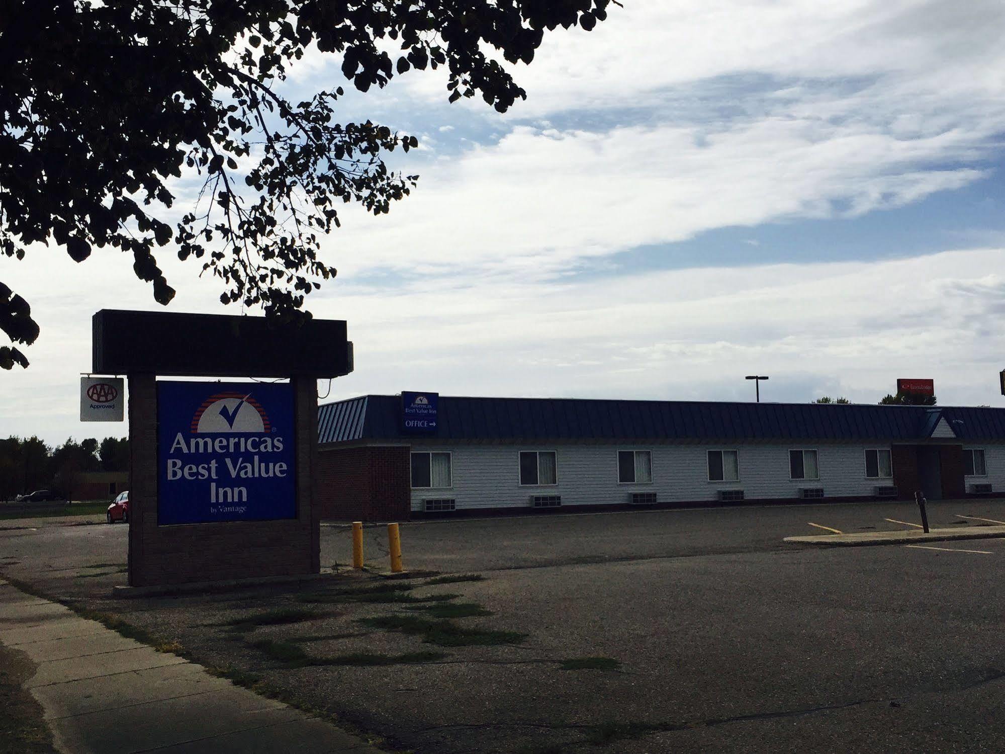 Americas Best Value Inn Grand Forks Exterior foto